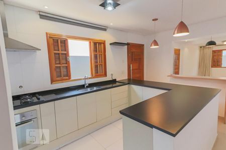 Casa de condomínio para alugar com 105m², 2 quartos e 1 vagaCozinha