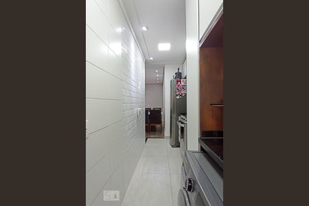 Apartamento à venda com 90m², 2 quartos e 1 vaga Apartamento à venda com 90m², 2 quartos e 1 vagaCozinha e área de serviço
