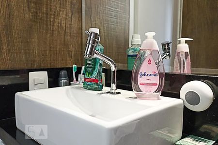 Apartamento à venda com 90m², 2 quartos e 1 vaga Apartamento à venda com 90m², 2 quartos e 1 vagaBanheiro suíte - Pia