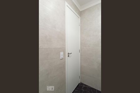 Apartamento à venda com 90m², 2 quartos e 1 vaga Apartamento à venda com 90m², 2 quartos e 1 vagaBanheiro social