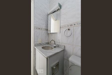 Apartamento à venda com 60m², 2 quartos e 1 vaga Apartamento à venda com 60m², 2 quartos e 1 vagaBanheiro