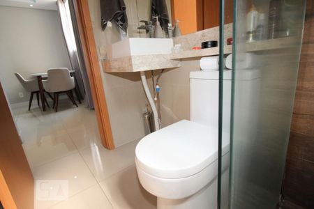 Apartamento à venda com 43m², 2 quartos e 1 vaga Apartamento à venda com 43m², 2 quartos e 1 vagaBanheiro