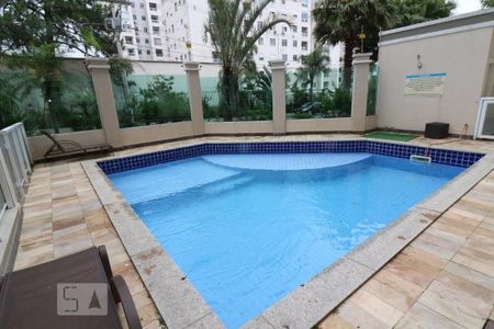 Apartamento à venda com 43m², 2 quartos e 1 vaga Apartamento à venda com 43m², 2 quartos e 1 vagaÁrea comum - Piscina