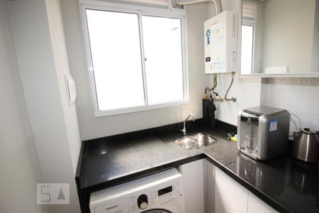 Apartamento à venda com 43m², 2 quartos e 1 vaga Apartamento à venda com 43m², 2 quartos e 1 vagaCozinha e Área de Serviço