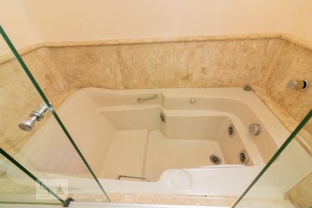 Apartamento à venda com 160m², 2 quartos e 2 vagasBanheiro Suíte 1