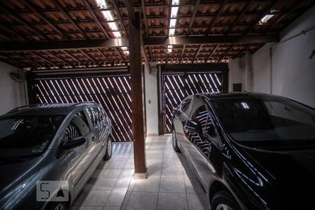 Garagem de casa para alugar com 3 quartos, 140m² em Jabaquara, São Paulo