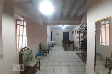 Casa de condomínio à venda com 200m², 4 quartos e 2 vagasTerraço