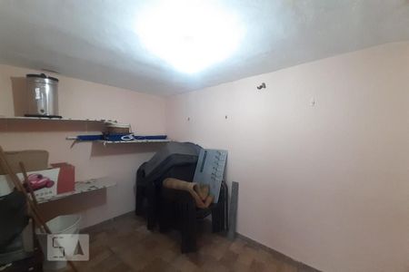 Casa de condomínio à venda com 200m², 4 quartos e 2 vagasDespensa