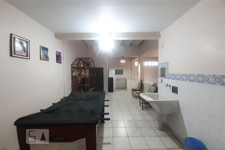 Casa de condomínio à venda com 200m², 4 quartos e 2 vagasTerraço