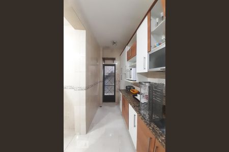Casa de condomínio à venda com 200m², 4 quartos e 2 vagasCozinha 1