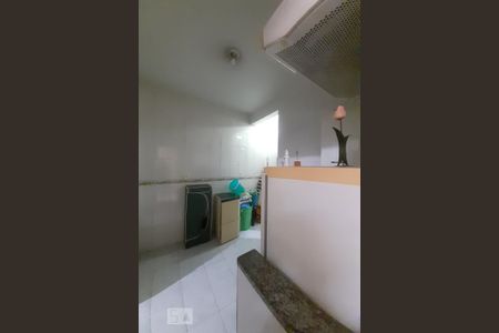 Casa de condomínio à venda com 200m², 4 quartos e 2 vagasCozinha 2