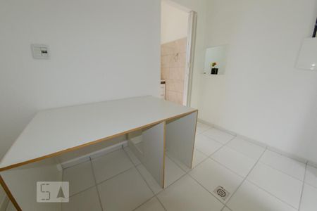 Casa para alugar com 60m², 1 quarto e sem vagaEscritório