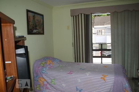 Casa de condomínio à venda com 160m², 3 quartos e 2 vagasQuarto 2