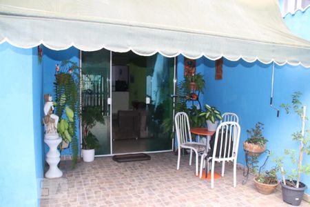 Casa de condomínio à venda com 160m², 3 quartos e 2 vagasEntrada da casa