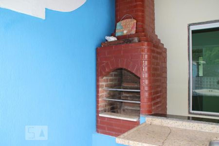 Casa de condomínio à venda com 160m², 3 quartos e 2 vagasTerraço churrasqueira