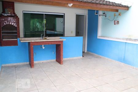 Casa de condomínio à venda com 160m², 3 quartos e 2 vagasTerraço churrasqueira