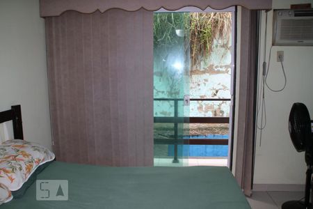 Casa de condomínio à venda com 160m², 3 quartos e 2 vagasSuíte 1