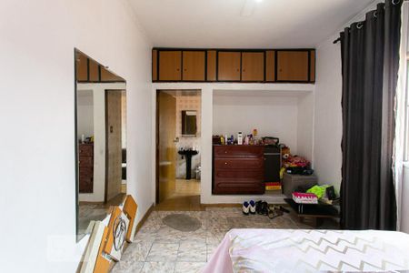 Casa à venda com 220m², 5 quartos e 5 vagasCasa 2 - Suíte 2