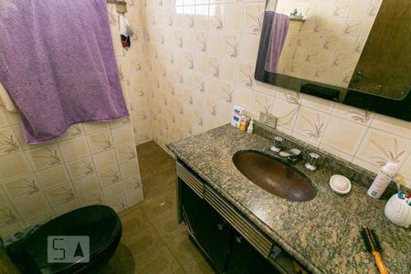 Casa à venda com 220m², 5 quartos e 5 vagasBanheiro da Suíte 1
