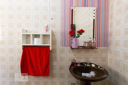 Casa à venda com 220m², 5 quartos e 5 vagasCasa 2 - Banheiro da Suíte 1