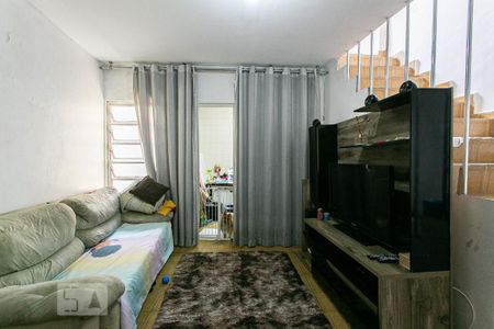 Casa à venda com 220m², 5 quartos e 5 vagasCasa 2 - Sala 1