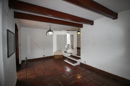Casa para alugar com 3 quartos, 360m² em Jardim Santa Rosália, Sorocaba
