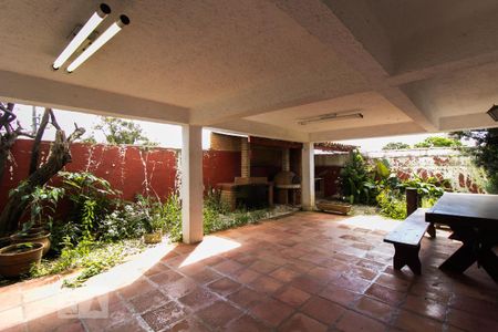 Casa para alugar com 360m², 3 quartos e 2 vagas Casa para alugar com 360m², 3 quartos e 2 vagasQuintal