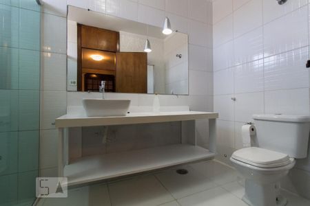 Casa para alugar com 360m², 3 quartos e 2 vagas Casa para alugar com 360m², 3 quartos e 2 vagasBanheiro suíte
