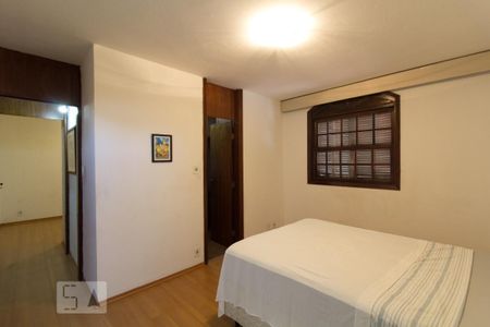Casa para alugar com 360m², 3 quartos e 2 vagas Casa para alugar com 360m², 3 quartos e 2 vagasSuíte