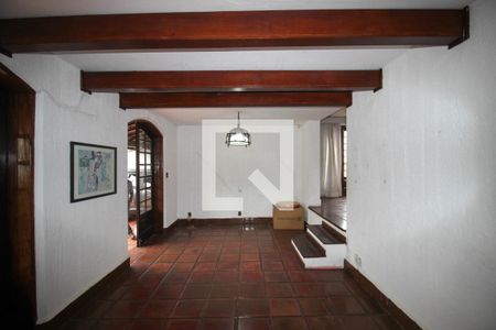 Casa para alugar com 3 quartos, 360m² em Jardim Santa Rosália, Sorocaba