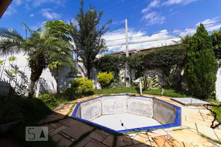 Casa para alugar com 360m², 3 quartos e 2 vagas Casa para alugar com 360m², 3 quartos e 2 vagasPiscina