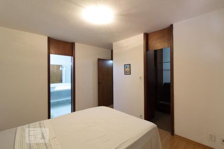 Casa para alugar com 360m², 3 quartos e 2 vagas Casa para alugar com 360m², 3 quartos e 2 vagasSuíte