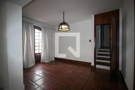 Casa para alugar com 3 quartos, 360m² em Jardim Santa Rosália, Sorocaba