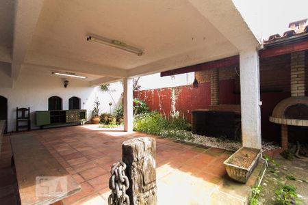 Casa para alugar com 360m², 3 quartos e 2 vagas Casa para alugar com 360m², 3 quartos e 2 vagasQuintal