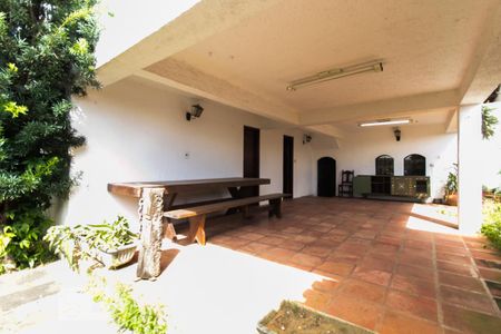 Casa para alugar com 360m², 3 quartos e 2 vagas Casa para alugar com 360m², 3 quartos e 2 vagasQuintal