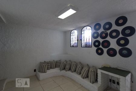 Casa para alugar com 360m², 3 quartos e 2 vagas Casa para alugar com 360m², 3 quartos e 2 vagasHall