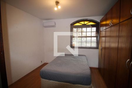 Quarto de casa para alugar com 3 quartos, 360m² em Jardim Santa Rosália, Sorocaba