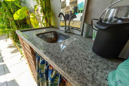 Casa à venda com 160m², 2 quartos e 2 vagasPia