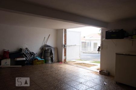 Casa à venda com 180m², 3 quartos e 2 vagas Casa à venda com 180m², 3 quartos e 2 vagasÁrea comum