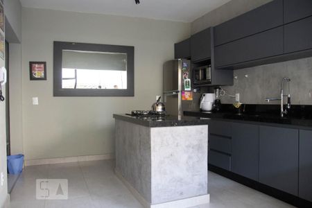 Casa à venda com 180m², 3 quartos e 2 vagas Casa à venda com 180m², 3 quartos e 2 vagasCozinha