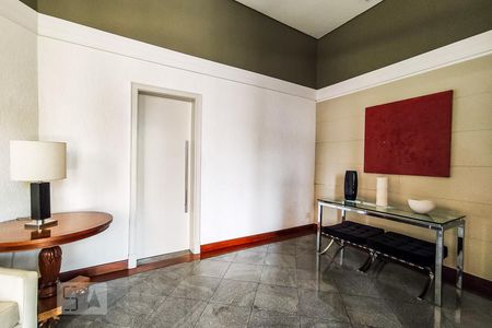 Apartamento à venda com 247m², 4 quartos e 3 vagasÁrea Comum - Hall Social