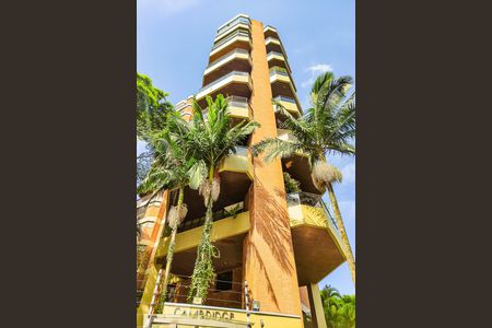 Apartamento à venda com 247m², 4 quartos e 3 vagasFachada