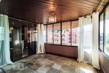 Apartamento à venda com 247m², 4 quartos e 3 vagasVaranda