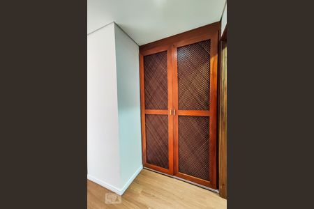 Apartamento à venda com 247m², 4 quartos e 3 vagasHall Dormitórios