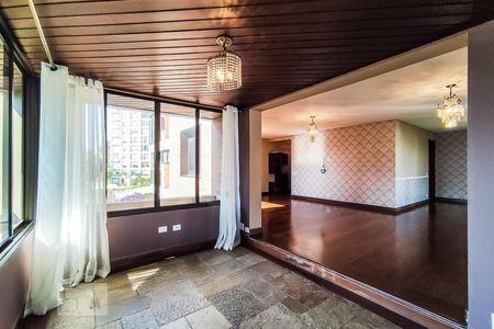 Apartamento à venda com 247m², 4 quartos e 3 vagasVaranda