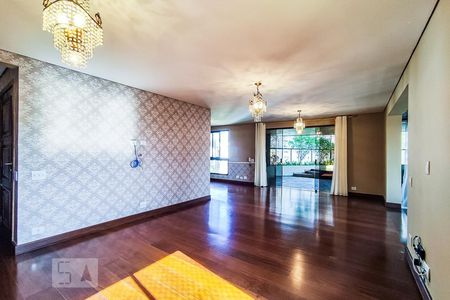 Sala de apartamento à venda com 4 quartos, 247m² em Real Parque, São Paulo