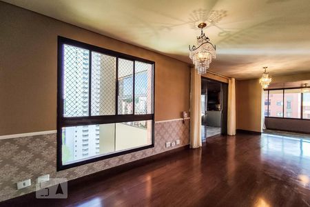 Sala de Jantar de apartamento à venda com 4 quartos, 247m² em Real Parque, São Paulo