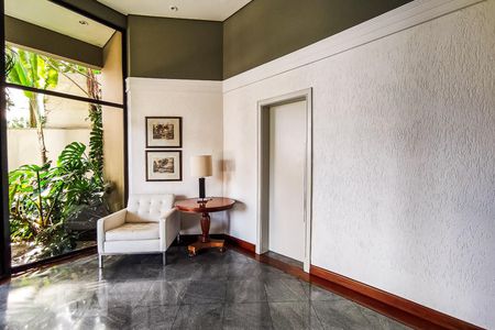 Apartamento à venda com 247m², 4 quartos e 3 vagasÁrea Comum - Hall Social