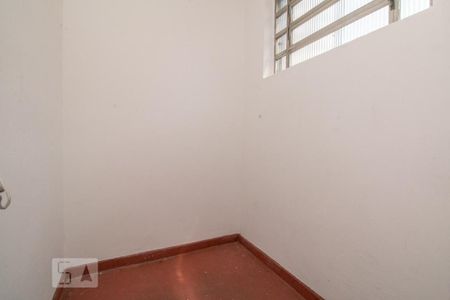 Apartamento para alugar com 70m², 2 quartos e sem vagaDispensa
