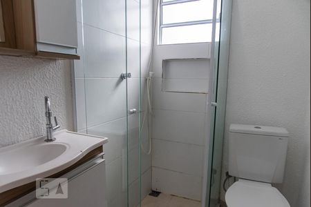 Banheiro de casa para alugar com 1 quarto, 62m² em Jardim da Glória, São Paulo